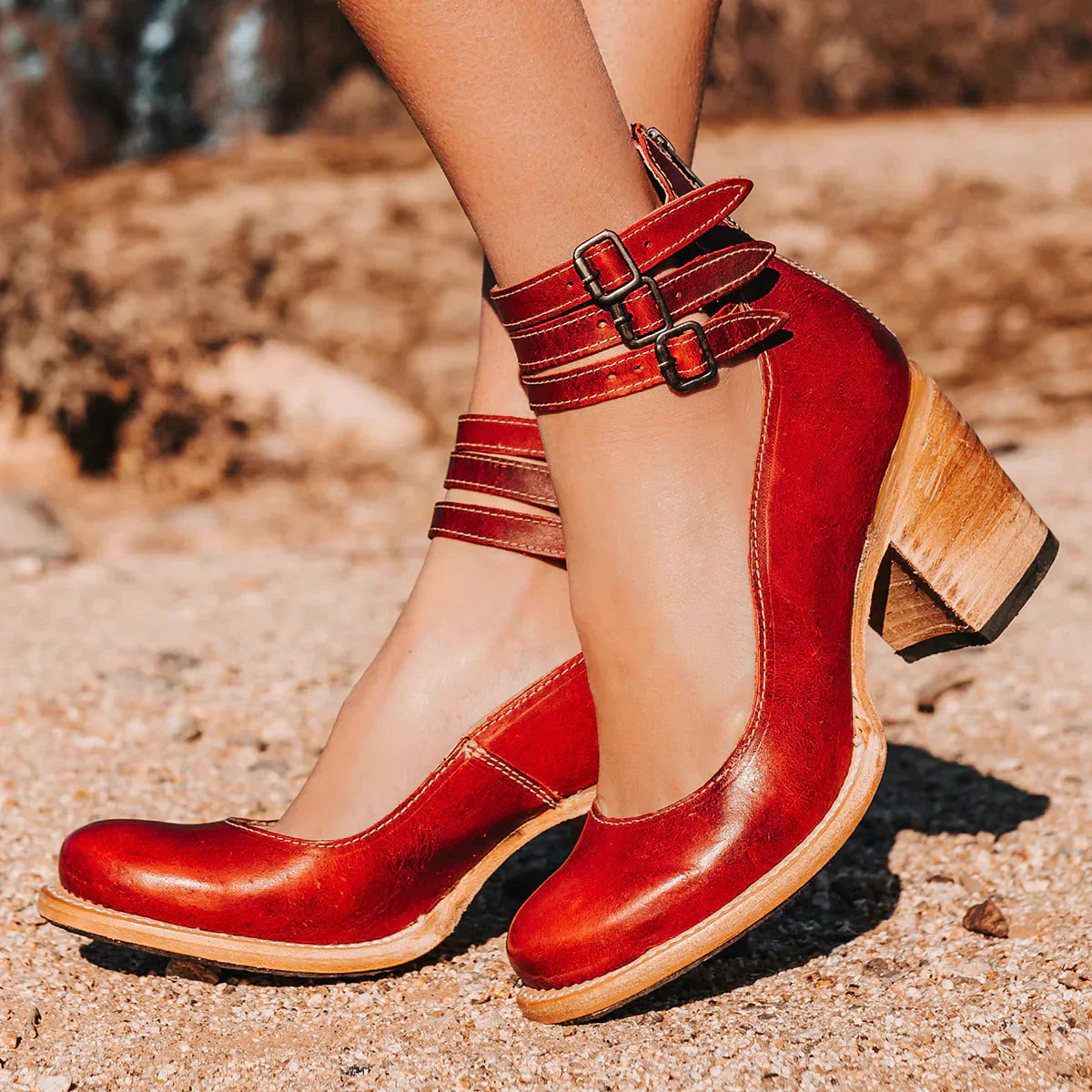 Neda - Stylische Pumps mit Fesselriemchen