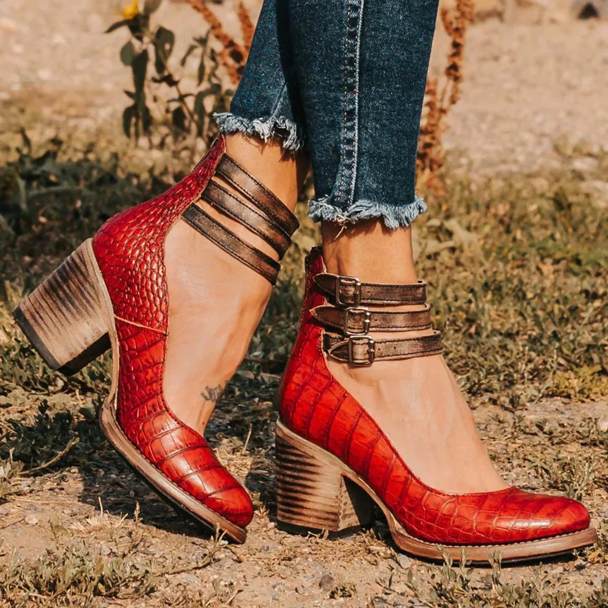 Neda - Stylische Pumps mit Fesselriemchen