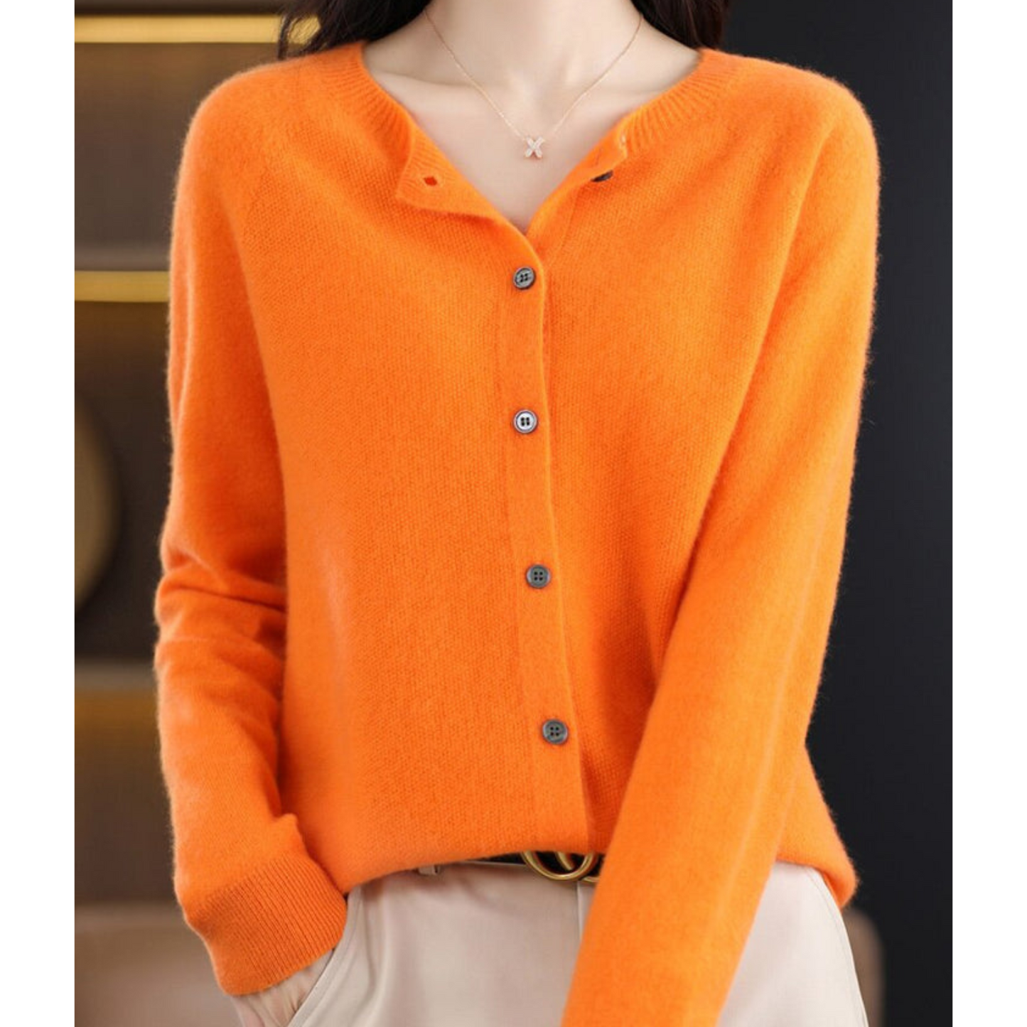 Damen-Strickjacke mit O-Ausschnitt aus reiner Merinowolle