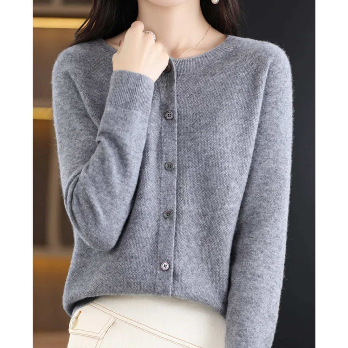 Damen-Strickjacke mit O-Ausschnitt aus reiner Merinowolle