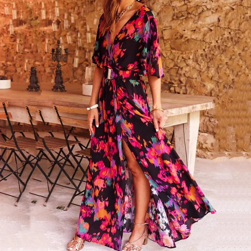 Vina - Elegantes bedrucktes Maxikleid mit Schlitz